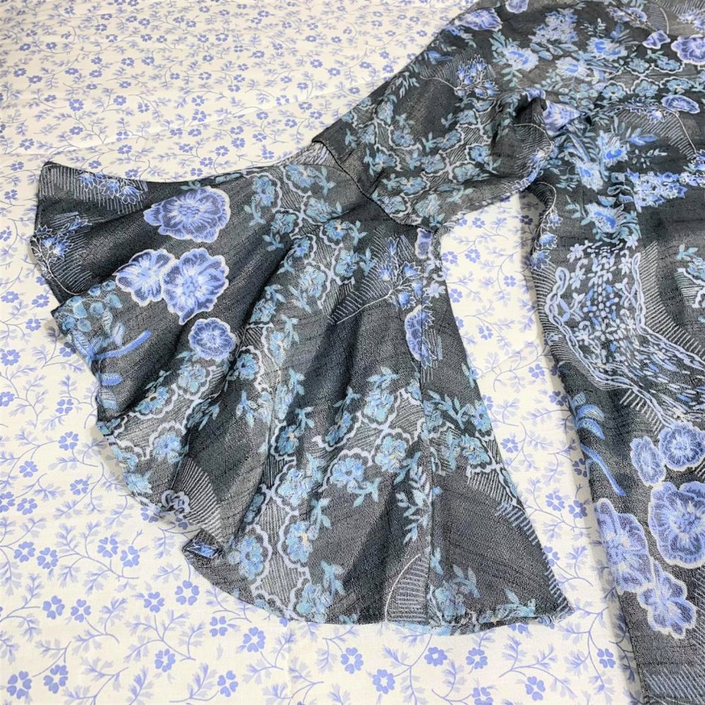 3/$25 Lauren Conrad Women's Bell Sleeves Blouse Floral Size L - Picture 5 of 9